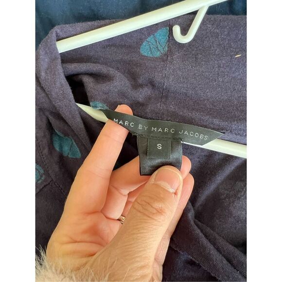 Marc by Marc Jacobs blue with teal broken hearts cowl neck cropped dolman style - Picture 5 of 7